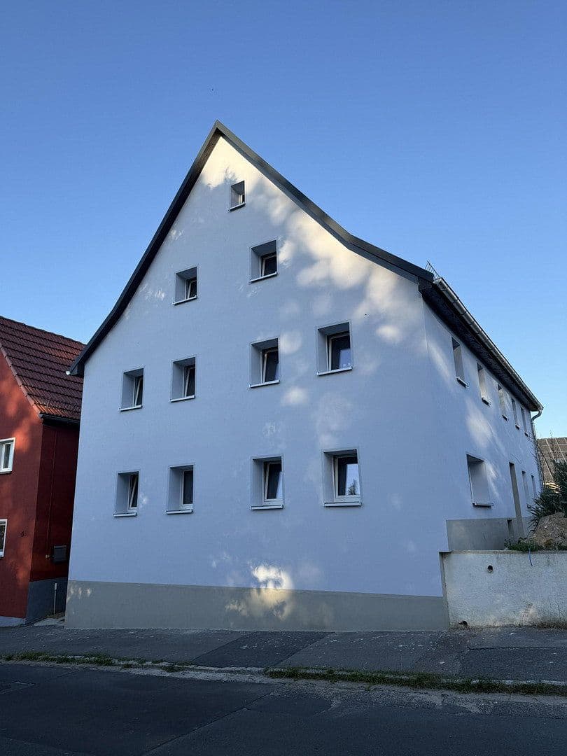 Prenájom bytu 5-izbový 121 m², Maxener Straße 7, Dresden, Sasko Prenájom bytu 5-izbový 121 m², Maxener Straße 7, Dresden, Sasko