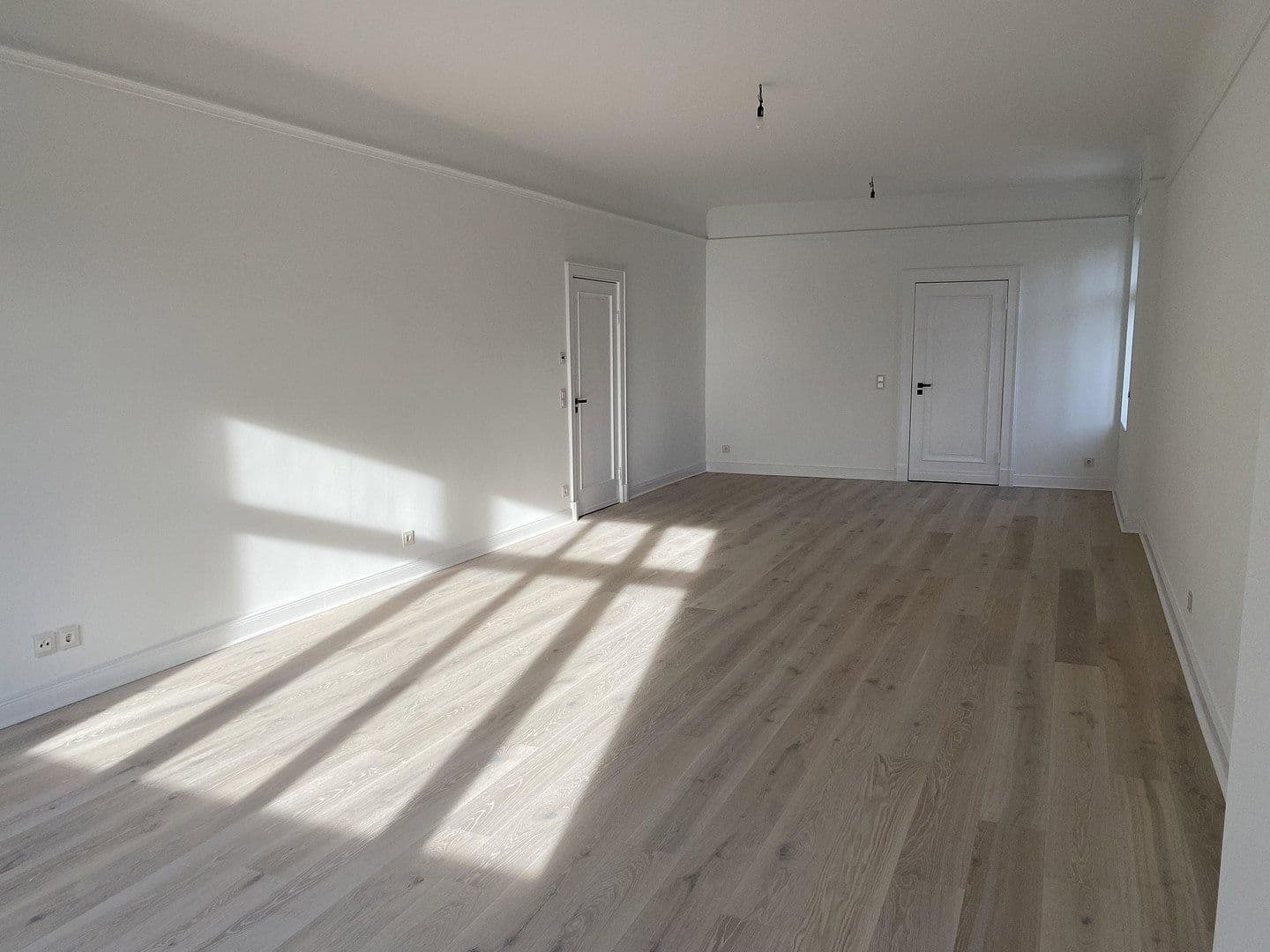 Predaj bytu 4-izbový 126 m², Berlin, Berlín Predaj bytu 4-izbový 126 m², Berlin, Berlín