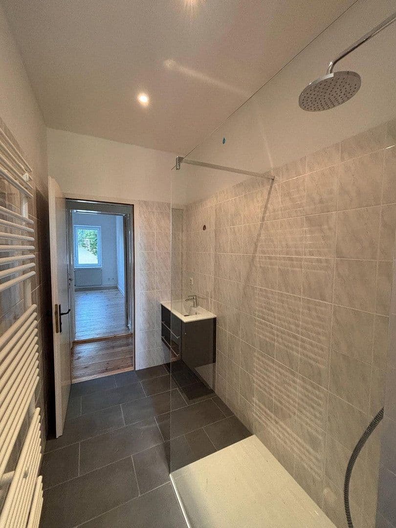 Prenájom bytu 2-izbový 59 m², Linderhofstraße 31, Berlin, Berlín Prenájom bytu 2-izbový 59 m², Linderhofstraße 31, Berlin, Berlín