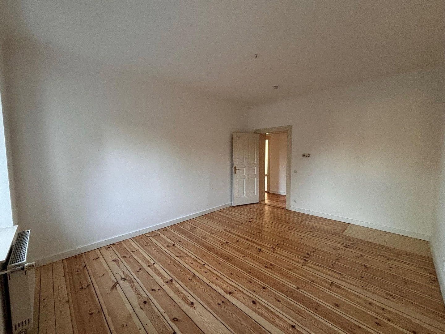 Prenájom bytu 2-izbový 59 m², Linderhofstraße 31, Berlin, Berlín Prenájom bytu 2-izbový 59 m², Linderhofstraße 31, Berlin, Berlín