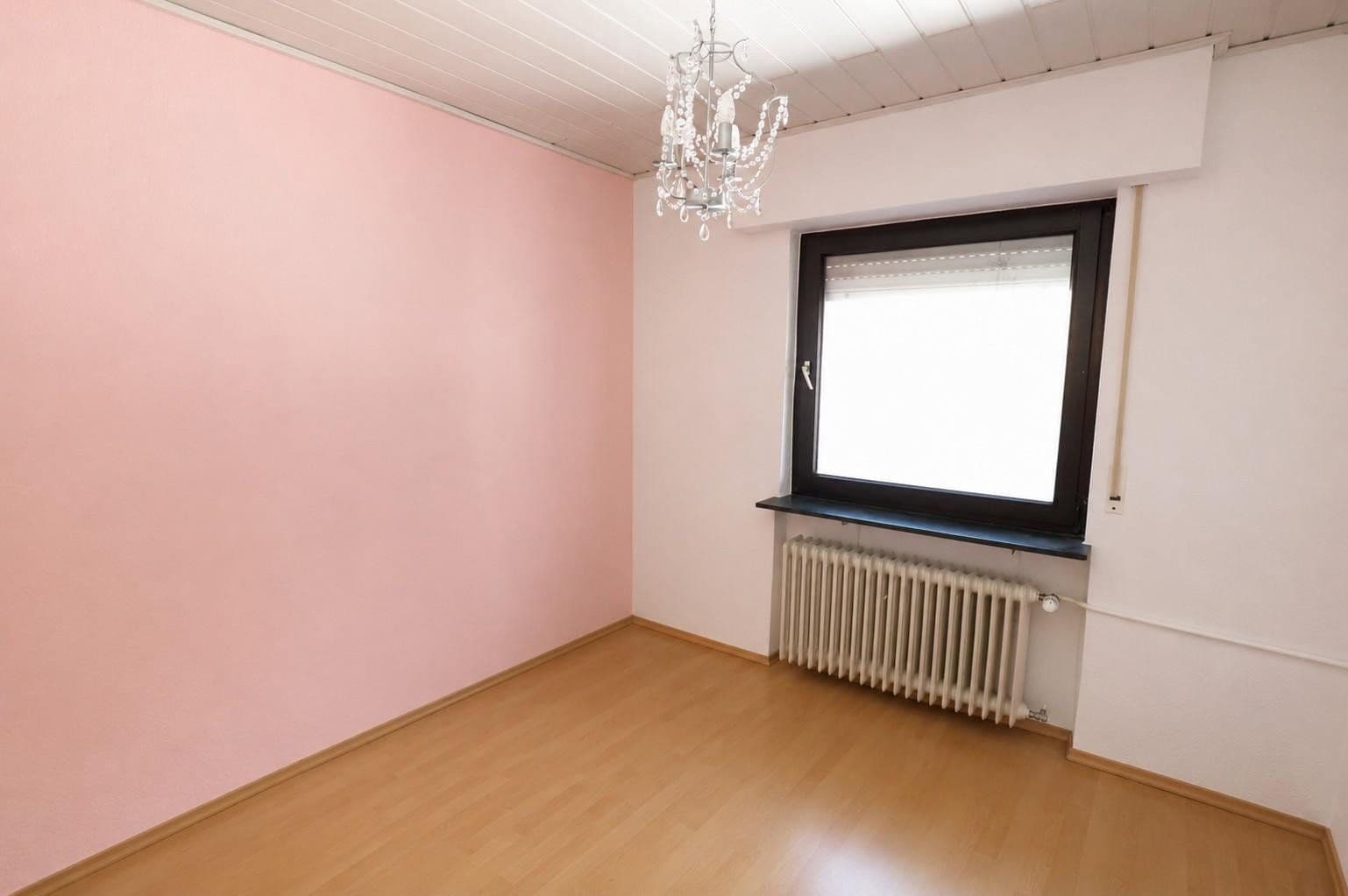 Prenájom bytu 3-izbový 98 m², Hartenauer Str. 45, Bickenbach, Hesensko Prenájom bytu 3-izbový 98 m², Hartenauer Str. 45, Bickenbach, Hesensko
