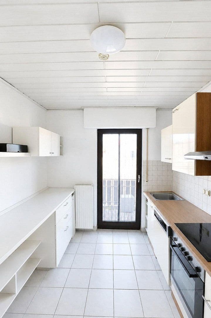 Prenájom bytu 3-izbový 98 m², Hartenauer Str. 45, Bickenbach, Hesensko Prenájom bytu 3-izbový 98 m², Hartenauer Str. 45, Bickenbach, Hesensko