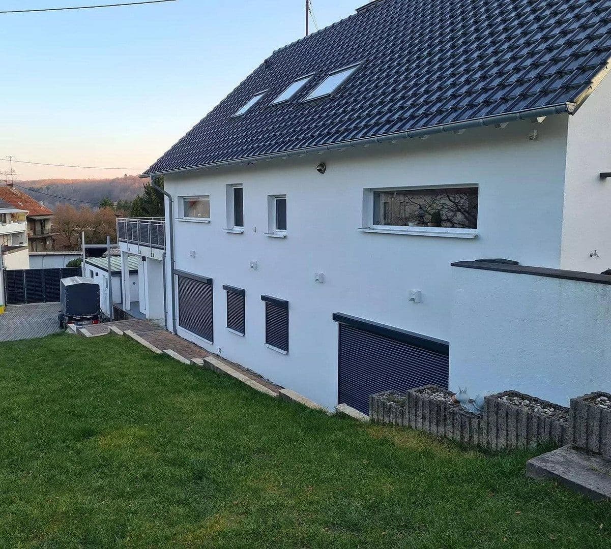 Predaj domu 342 m², pozemok 1.300 m², Saarbrücken, Sársko Predaj domu 342 m², pozemok 1.300 m², Saarbrücken, Sársko
