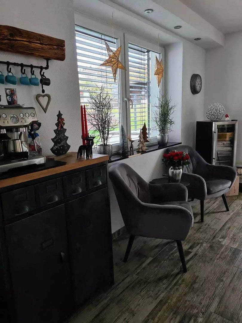 Predaj domu 342 m², pozemok 1.300 m², Saarbrücken, Sársko Predaj domu 342 m², pozemok 1.300 m², Saarbrücken, Sársko