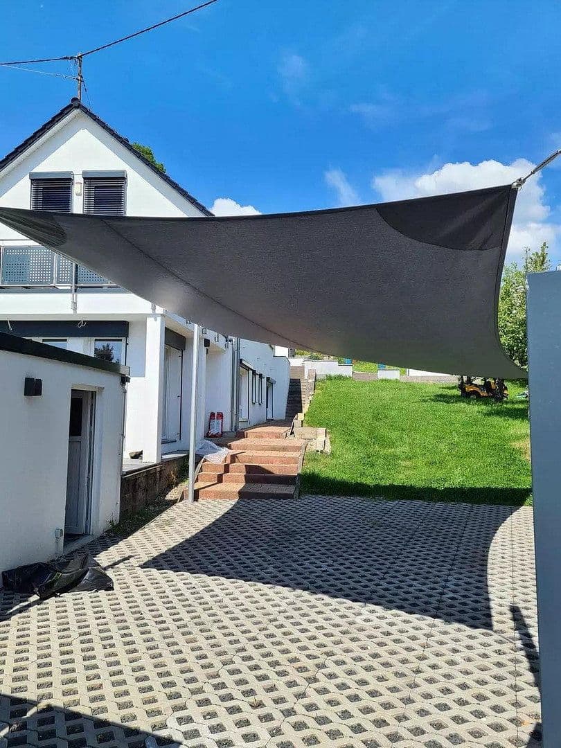Predaj domu 342 m², pozemok 1.300 m², Saarbrücken, Sársko Predaj domu 342 m², pozemok 1.300 m², Saarbrücken, Sársko