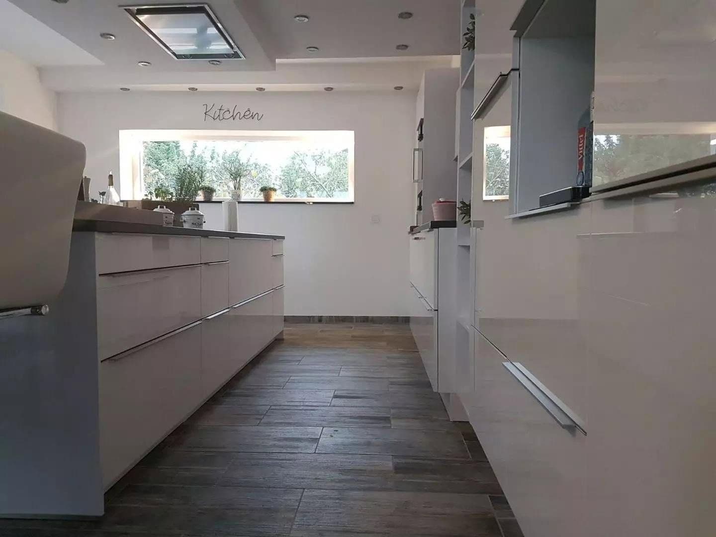 Predaj domu 342 m², pozemok 1.300 m², Saarbrücken, Sársko Predaj domu 342 m², pozemok 1.300 m², Saarbrücken, Sársko
