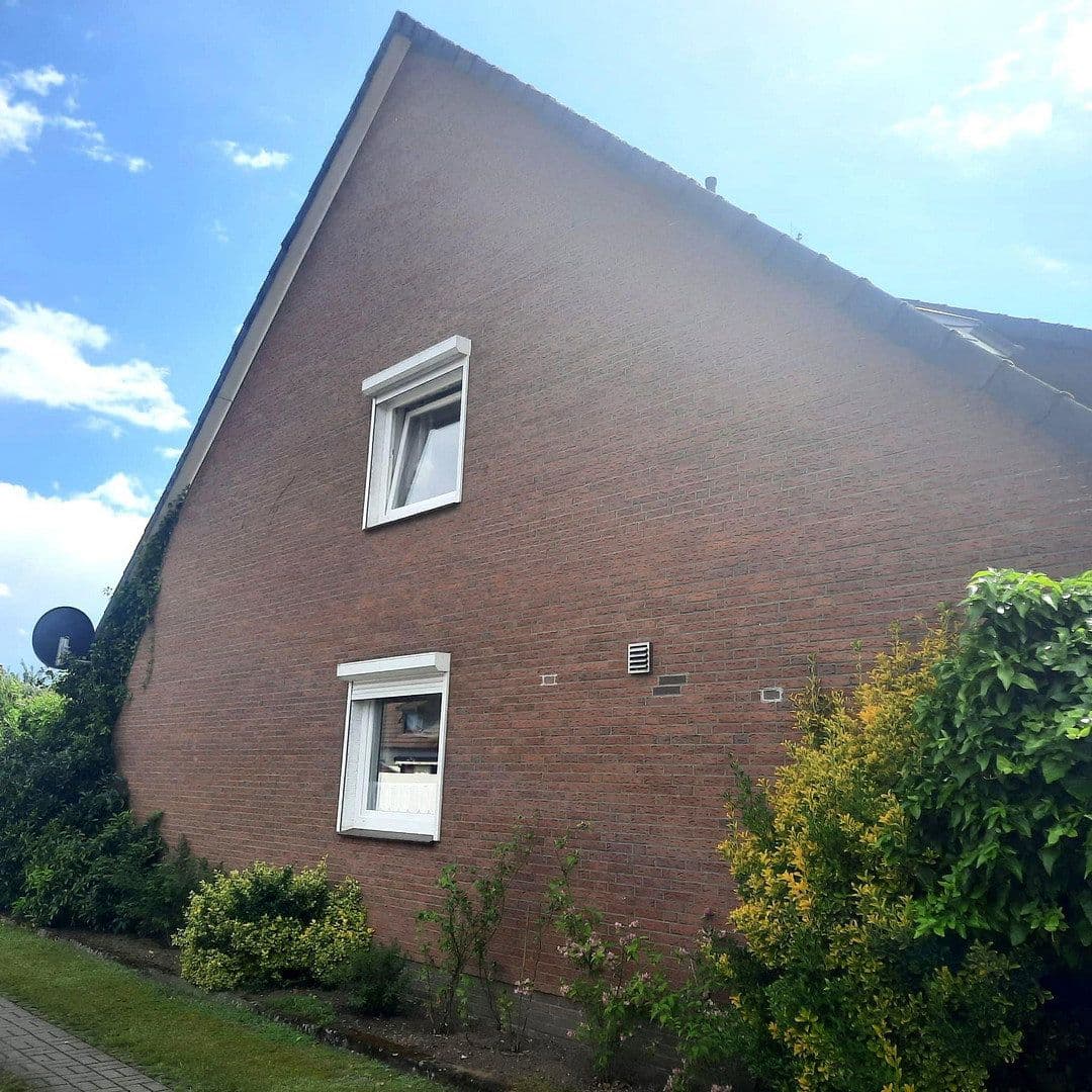 Predaj domu 180 m², pozemok 514 m², Ostpreußenstraße 8, Verden (Aller), Dolné Sasko Predaj domu 180 m², pozemok 514 m², Ostpreußenstraße 8, Verden (Aller), Dolné Sasko