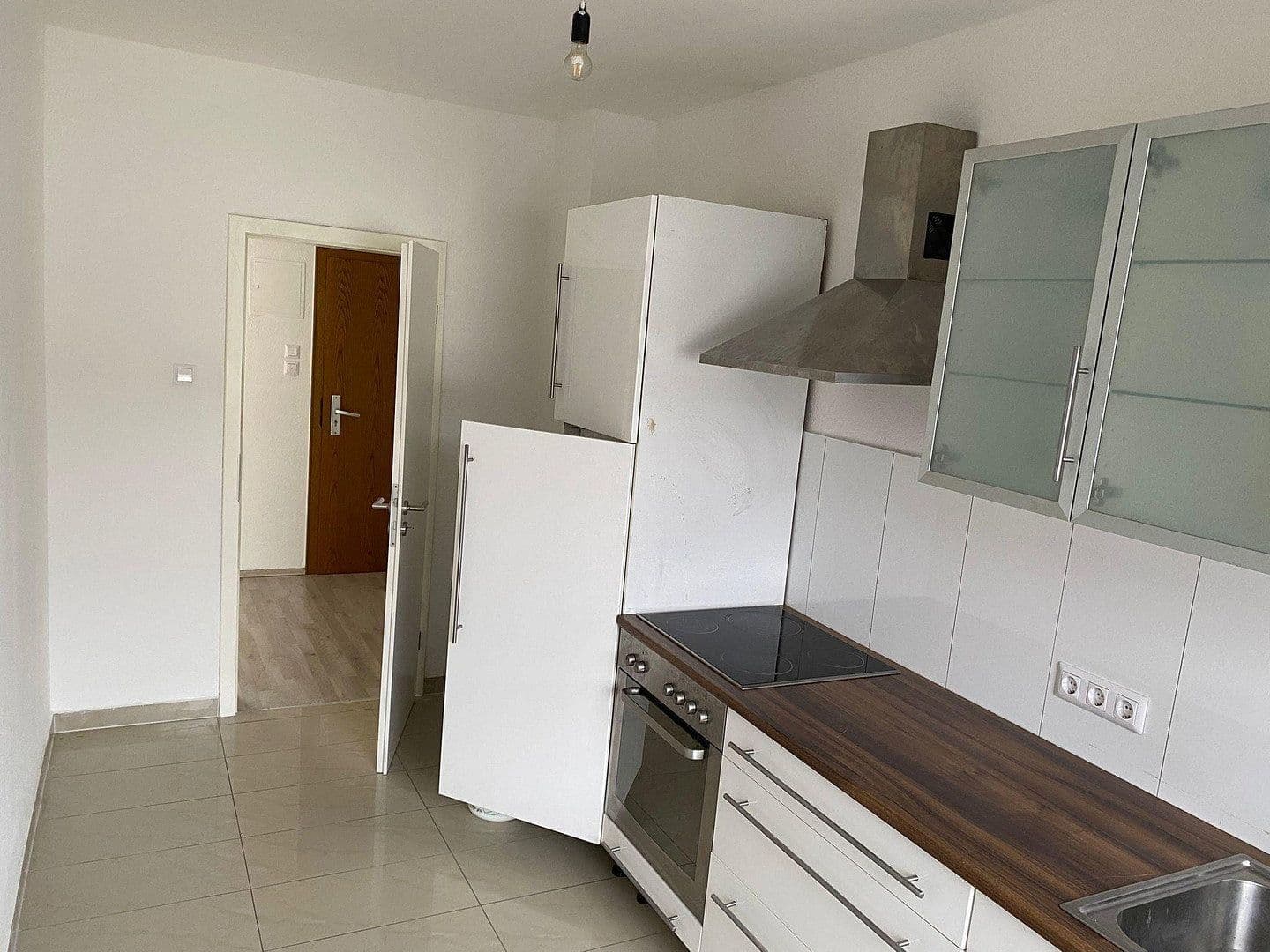 Prenájom bytu 3-izbový 30 m², Wuppertal, Severné Porýnie - Westfálsko Prenájom bytu 3-izbový 30 m², Wuppertal, Severné Porýnie - Westfálsko