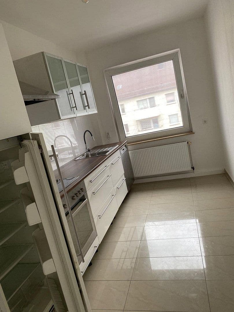 Prenájom bytu 3-izbový 30 m², Wuppertal, Severné Porýnie - Westfálsko Prenájom bytu 3-izbový 30 m², Wuppertal, Severné Porýnie - Westfálsko