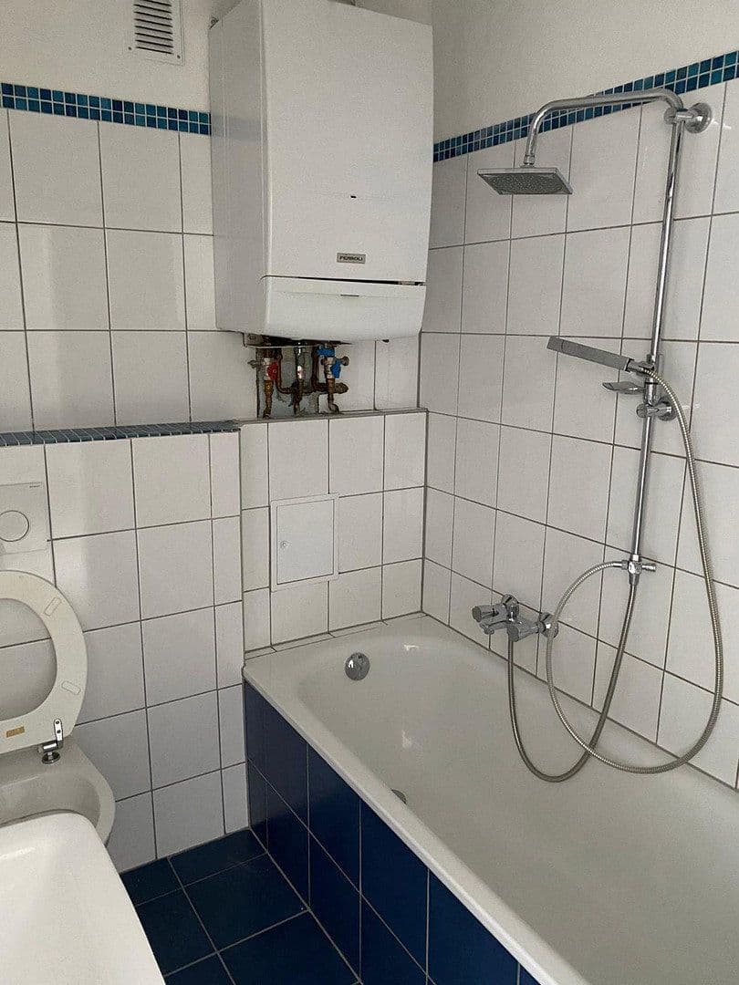 Prenájom bytu 3-izbový 30 m², Wuppertal, Severné Porýnie - Westfálsko Prenájom bytu 3-izbový 30 m², Wuppertal, Severné Porýnie - Westfálsko
