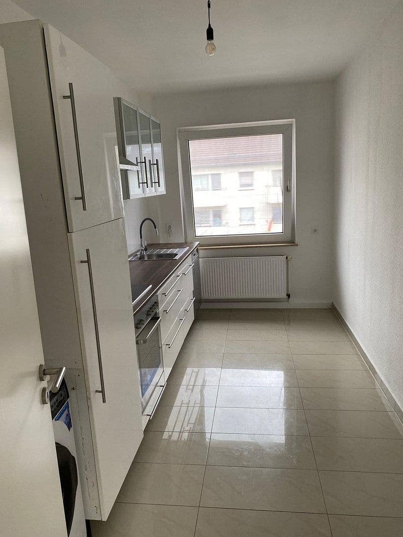 Prenájom bytu 3-izbový 30 m², Wuppertal, Severné Porýnie - Westfálsko Prenájom bytu 3-izbový 30 m², Wuppertal, Severné Porýnie - Westfálsko
