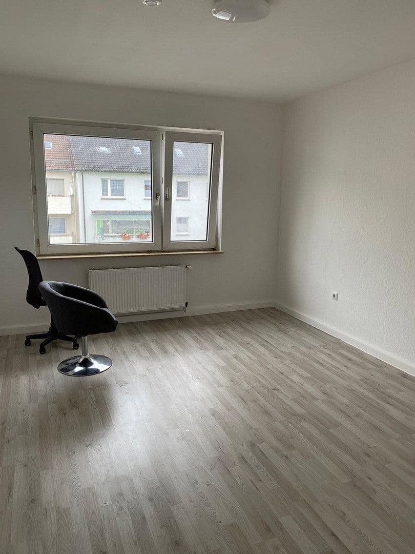 Prenájom bytu 3-izbový 30 m², Wuppertal, Severné Porýnie - Westfálsko Prenájom bytu 3-izbový 30 m², Wuppertal, Severné Porýnie - Westfálsko