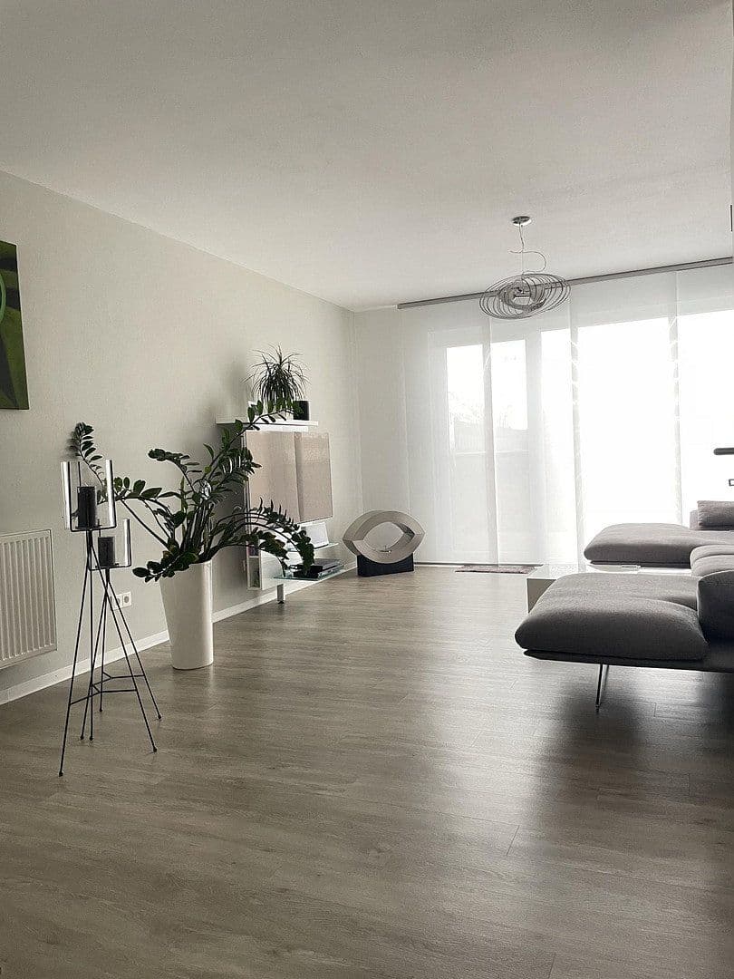 Predaj domu 87 m², pozemok 121 m², Frankenthal, Porýnie-Falcko Predaj domu 87 m², pozemok 121 m², Frankenthal, Porýnie-Falcko