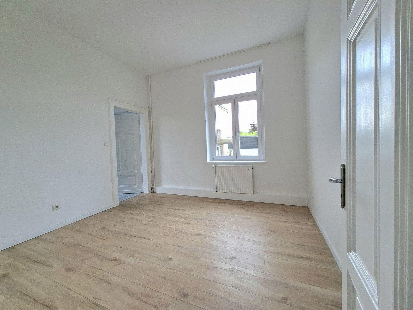 Predaj domu 340 m², pozemok 680 m², Solingen, Severné Porýnie - Westfálsko Predaj domu 340 m², pozemok 680 m², Solingen, Severné Porýnie - Westfálsko