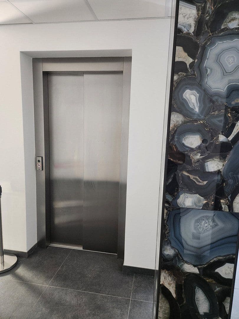 Prenájom kancelárie 750 m², Burgwedel, Dolné Sasko Prenájom kancelárie 750 m², Burgwedel, Dolné Sasko