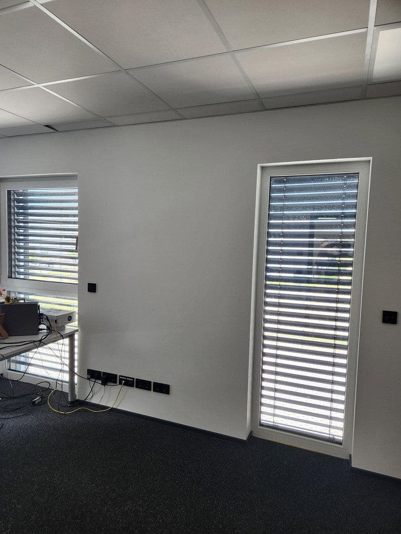 Prenájom kancelárie 750 m², Burgwedel, Dolné Sasko Prenájom kancelárie 750 m², Burgwedel, Dolné Sasko