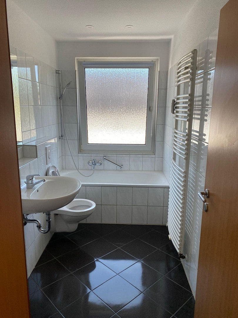 Prenájom bytu 3-izbový 65 m², Bahnhofstraße 98-100, Datteln, Severné Porýnie - Westfálsko Prenájom bytu 3-izbový 65 m², Bahnhofstraße 98-100, Datteln, Severné Porýnie - Westfálsko