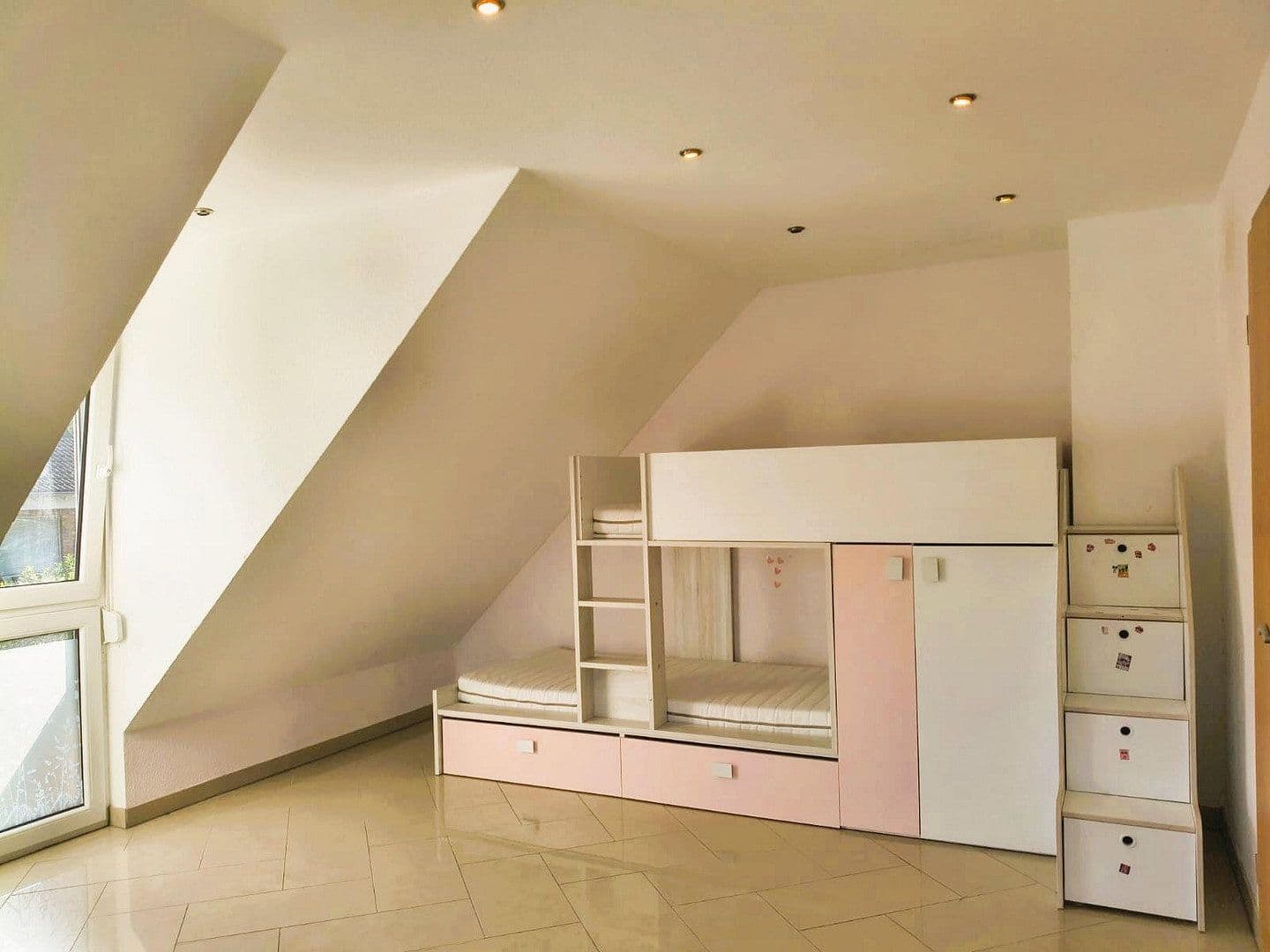 Predaj domu 138 m², pozemok 289 m², Ginsterweg 5, Erkrath, Severné Porýnie - Westfálsko Predaj domu 138 m², pozemok 289 m², Ginsterweg 5, Erkrath, Severné Porýnie - Westfálsko