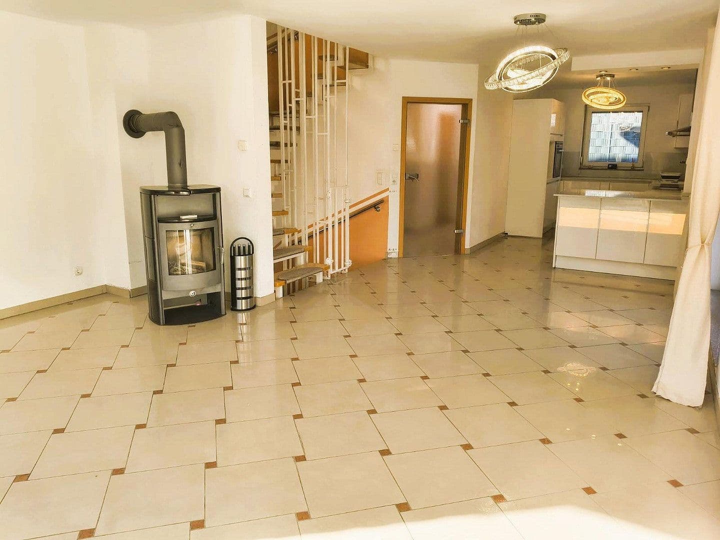 Predaj domu 138 m², pozemok 289 m², Ginsterweg 5, Erkrath, Severné Porýnie - Westfálsko Predaj domu 138 m², pozemok 289 m², Ginsterweg 5, Erkrath, Severné Porýnie - Westfálsko