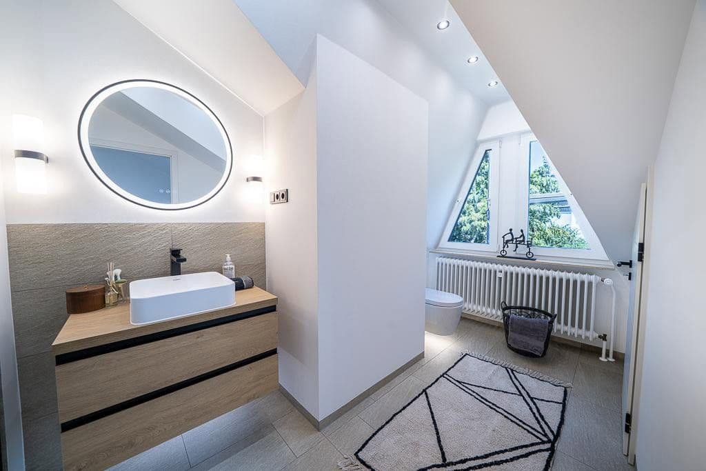 Predaj domu 136 m², pozemok 399 m², Am Belzbecker 13, Neu-Anspach, Hesensko Predaj domu 136 m², pozemok 399 m², Am Belzbecker 13, Neu-Anspach, Hesensko