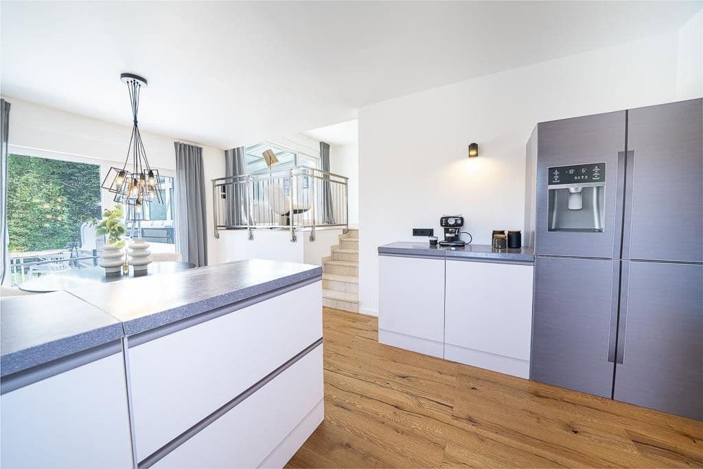 Predaj domu 136 m², pozemok 399 m², Am Belzbecker 13, Neu-Anspach, Hesensko Predaj domu 136 m², pozemok 399 m², Am Belzbecker 13, Neu-Anspach, Hesensko