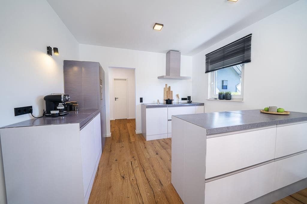 Predaj domu 136 m², pozemok 399 m², Am Belzbecker 13, Neu-Anspach, Hesensko Predaj domu 136 m², pozemok 399 m², Am Belzbecker 13, Neu-Anspach, Hesensko