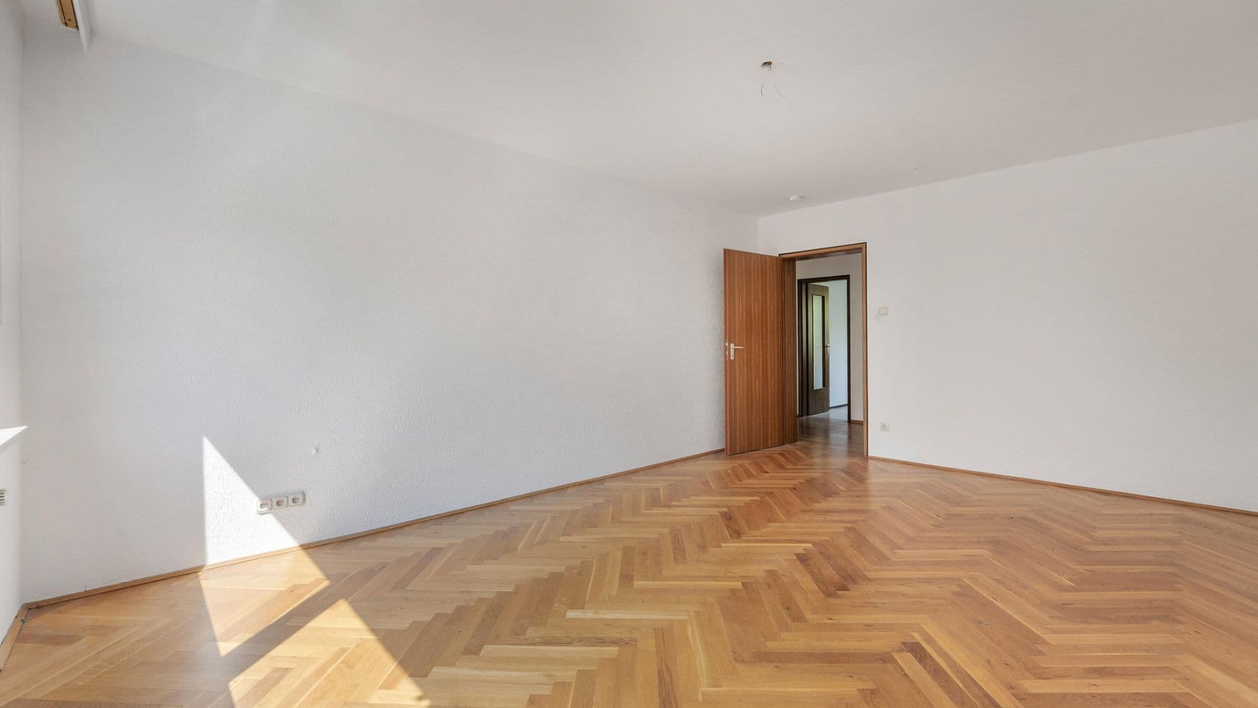 Predaj bytu 4-izbový 121 m², Meisenbachstraße 26, Nürnberg, Bavorsko Predaj bytu 4-izbový 121 m², Meisenbachstraße 26, Nürnberg, Bavorsko