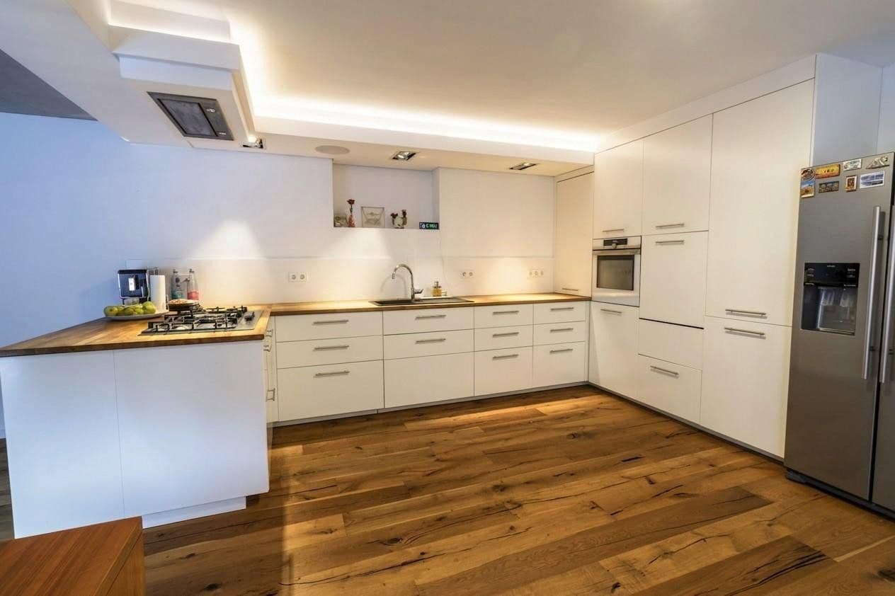 Prenájom bytu 2-izbový 96 m², Stuttgart-Weilimdorf, Bádensko-Wurttembersko Prenájom bytu 2-izbový 96 m², Stuttgart-Weilimdorf, Bádensko-Wurttembersko