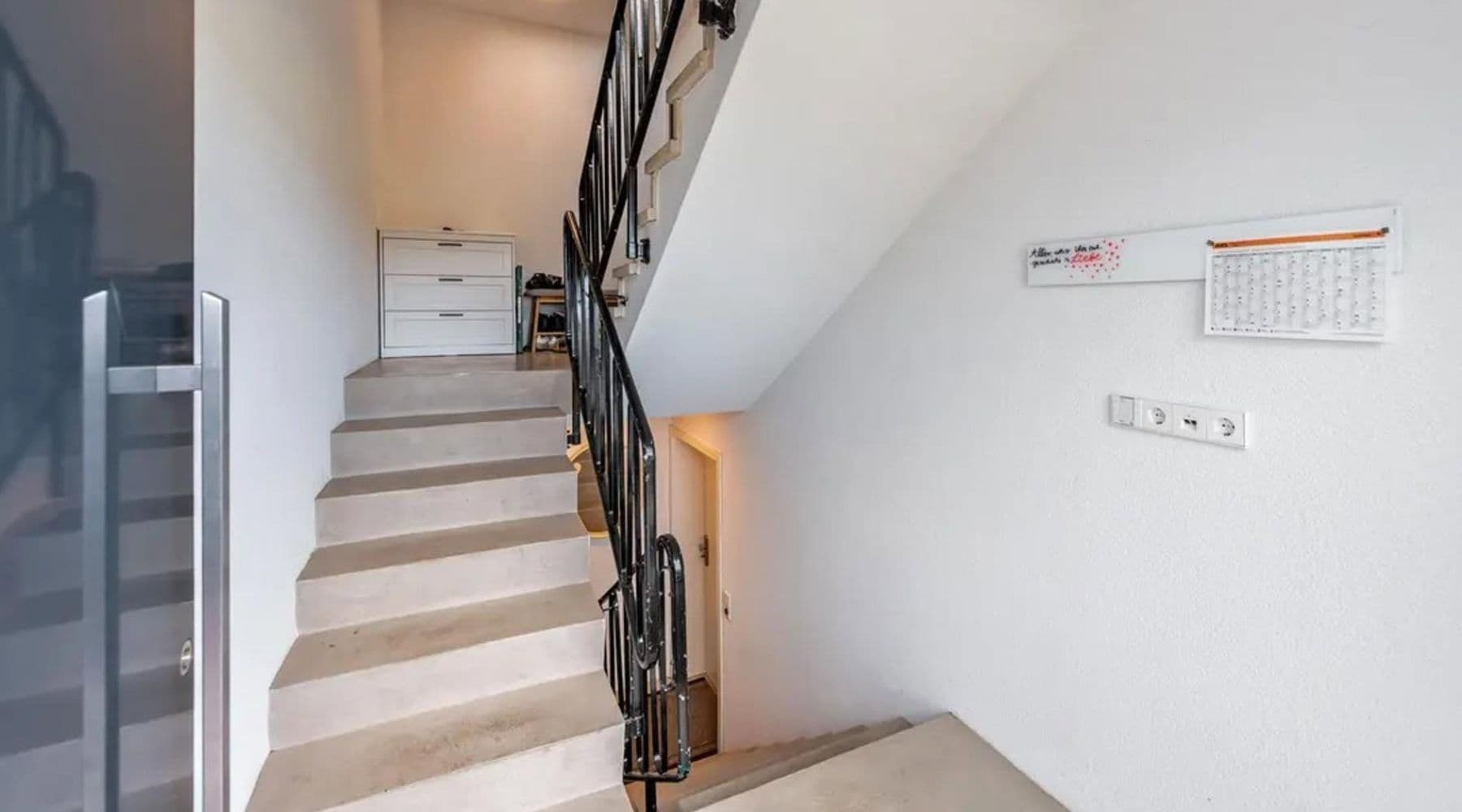 Prenájom bytu 2-izbový 96 m², Stuttgart-Weilimdorf, Bádensko-Wurttembersko Prenájom bytu 2-izbový 96 m², Stuttgart-Weilimdorf, Bádensko-Wurttembersko