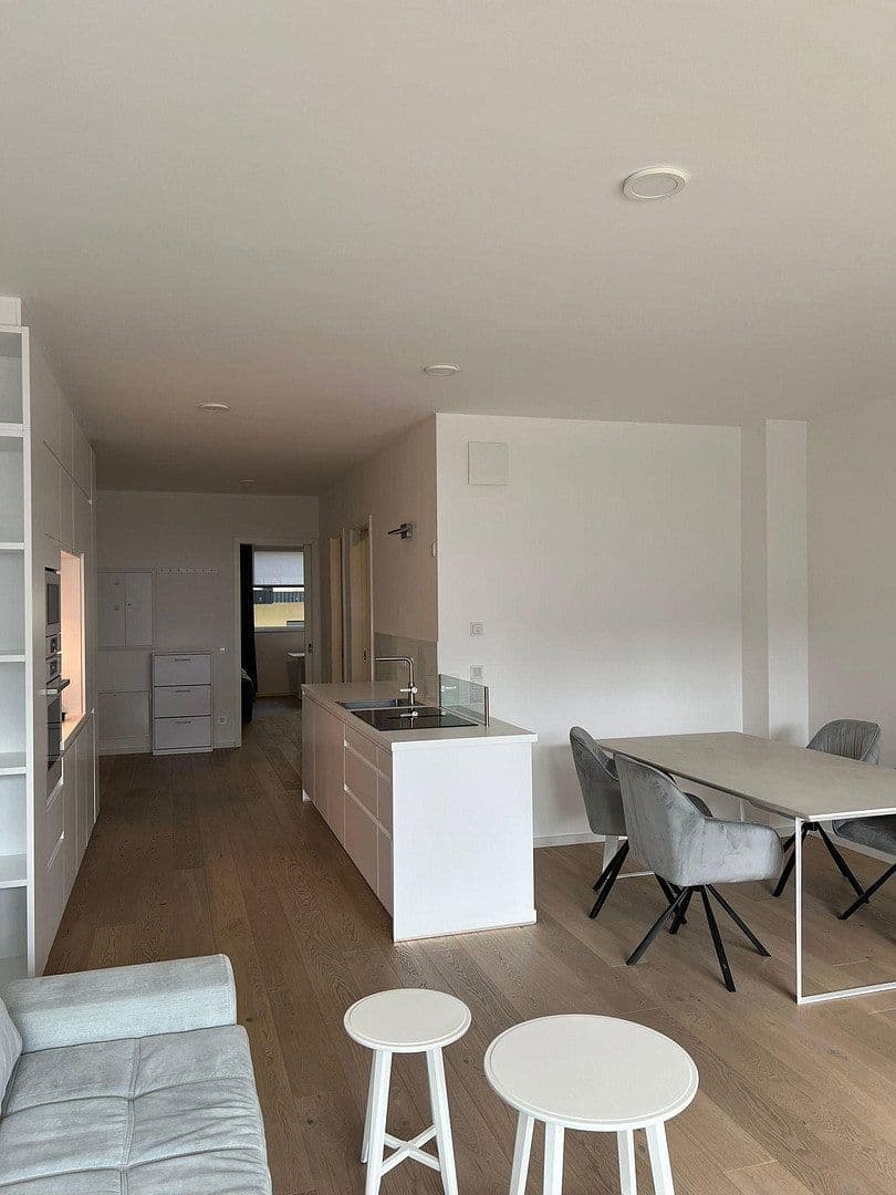 Prenájom bytu 2-izbový 82 m², Fromet-und-Moses-Mendelsohn-Platz 2, Berlin, Berlín Prenájom bytu 2-izbový 82 m², Fromet-und-Moses-Mendelsohn-Platz 2, Berlin, Berlín