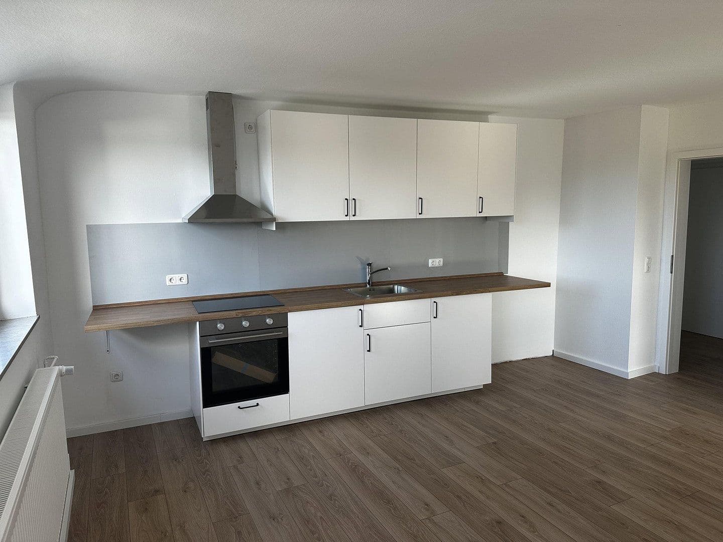 Prenájom bytu 3-izbový 63 m², Fröbelstraße 16, Bremen, Brémy Prenájom bytu 3-izbový 63 m², Fröbelstraße 16, Bremen, Brémy