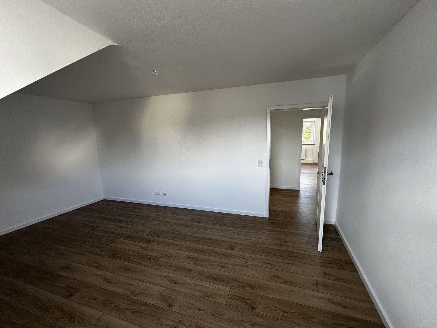 Prenájom bytu 3-izbový 63 m², Fröbelstraße 16, Bremen, Brémy Prenájom bytu 3-izbový 63 m², Fröbelstraße 16, Bremen, Brémy