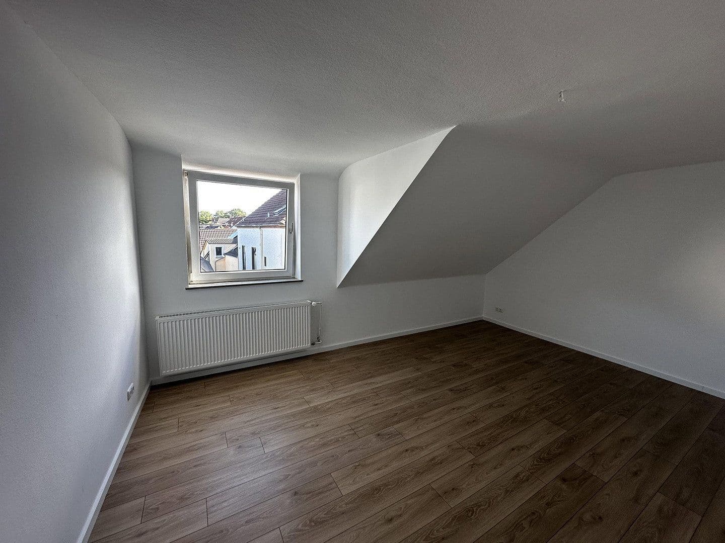 Prenájom bytu 3-izbový 63 m², Fröbelstraße 16, Bremen, Brémy Prenájom bytu 3-izbový 63 m², Fröbelstraße 16, Bremen, Brémy
