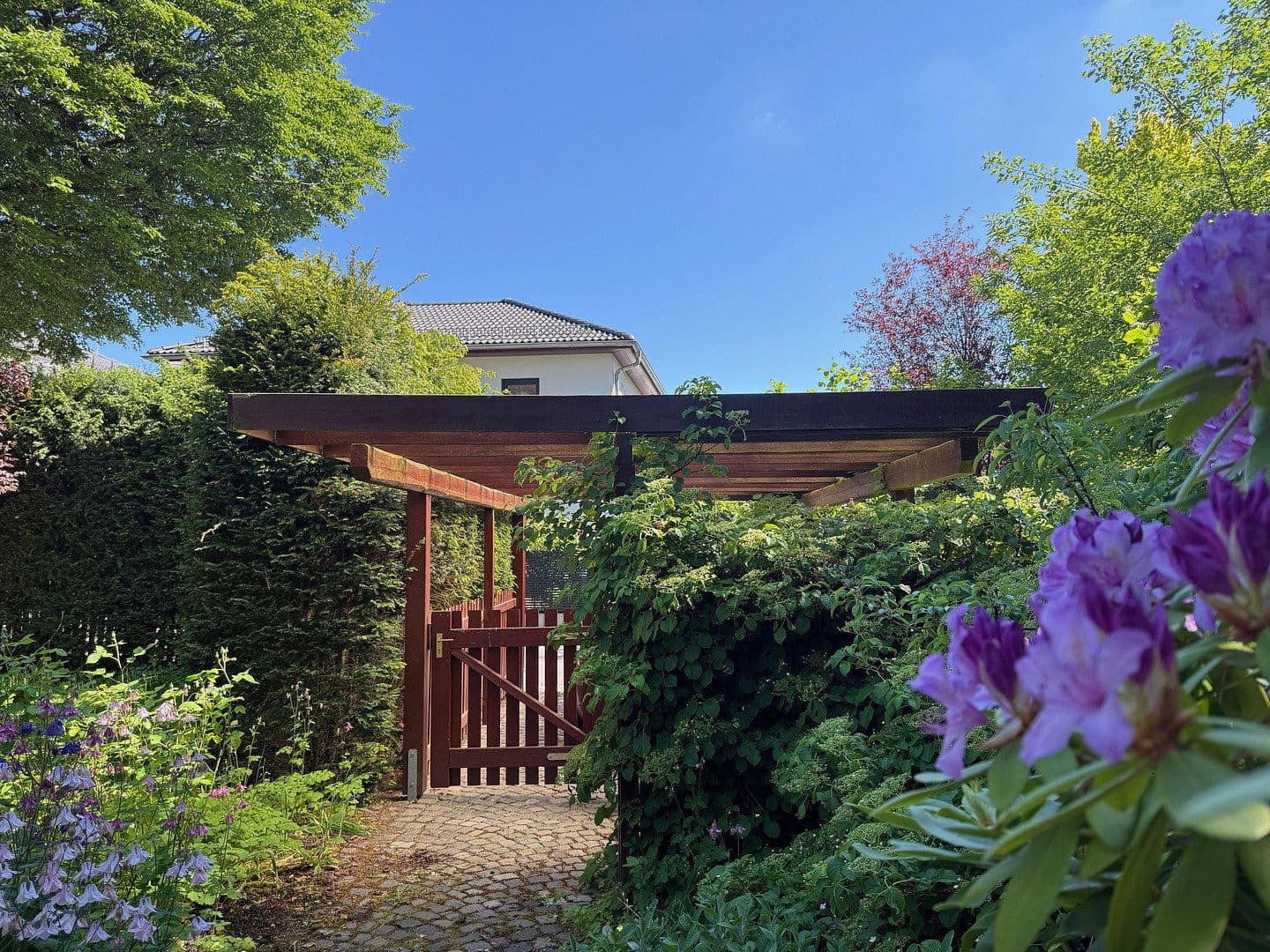 Predaj domu 146 m², pozemok 332 m², Schmitten im Taunus, Hesensko Predaj domu 146 m², pozemok 332 m², Schmitten im Taunus, Hesensko