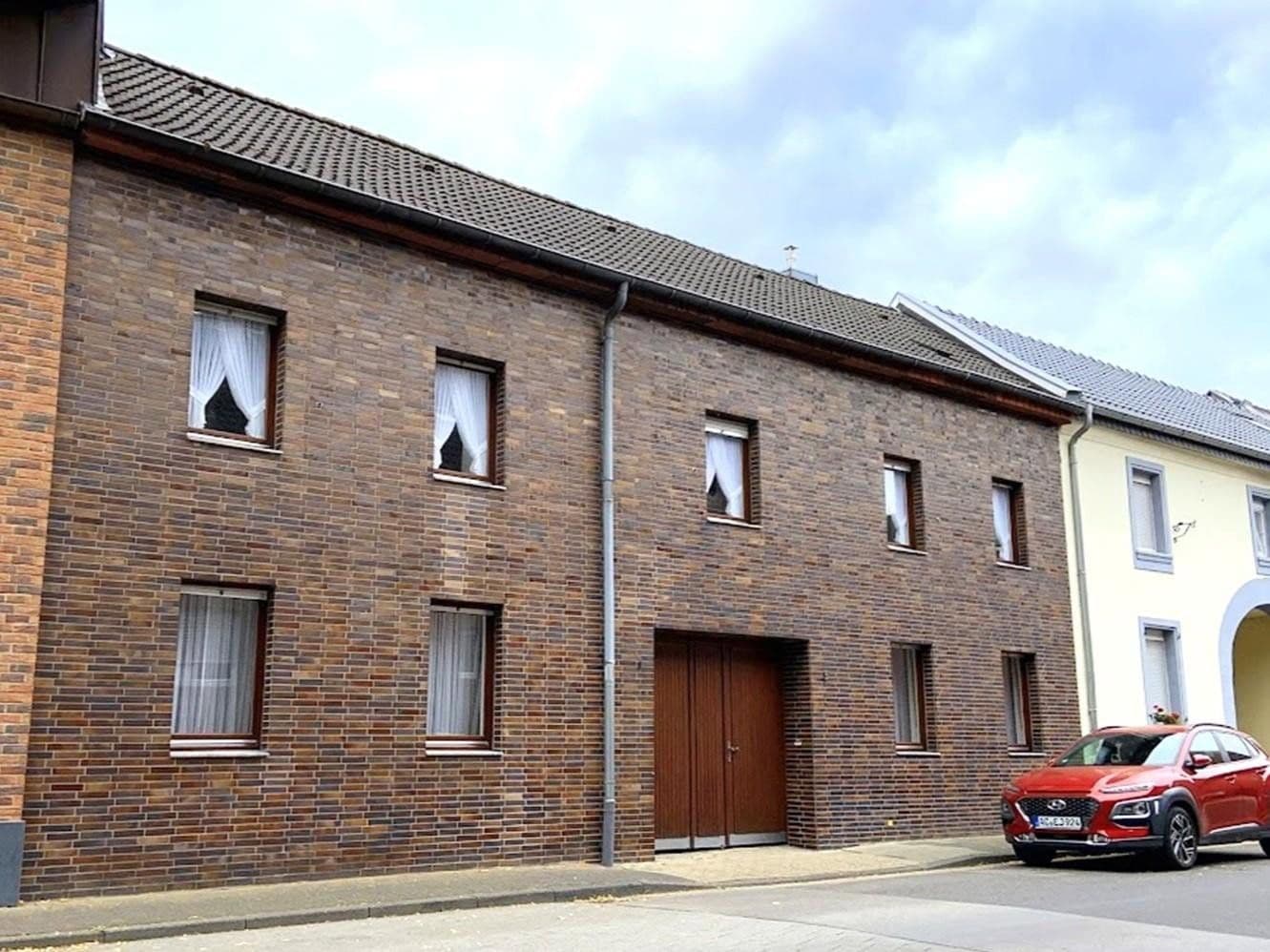 Predaj domu 160 m², pozemok 1.456 m², Schulstraße 1-3, Baesweiler, Severné Porýnie - Westfálsko Predaj domu 160 m², pozemok 1.456 m², Schulstraße 1-3, Baesweiler, Severné Porýnie - Westfálsko