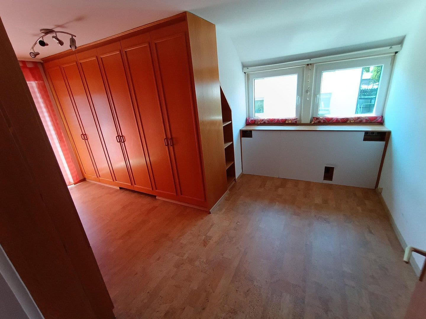 Predaj domu 119 m², pozemok 514 m², Stadtseestraße 56, Weinsberg, Bádensko-Wurttembersko Predaj domu 119 m², pozemok 514 m², Stadtseestraße 56, Weinsberg, Bádensko-Wurttembersko