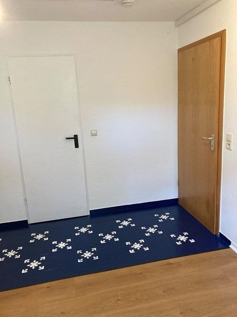 Prenájom bytu 3-izbový 78 m², Reutlingen, Bádensko-Wurttembersko Prenájom bytu 3-izbový 78 m², Reutlingen, Bádensko-Wurttembersko