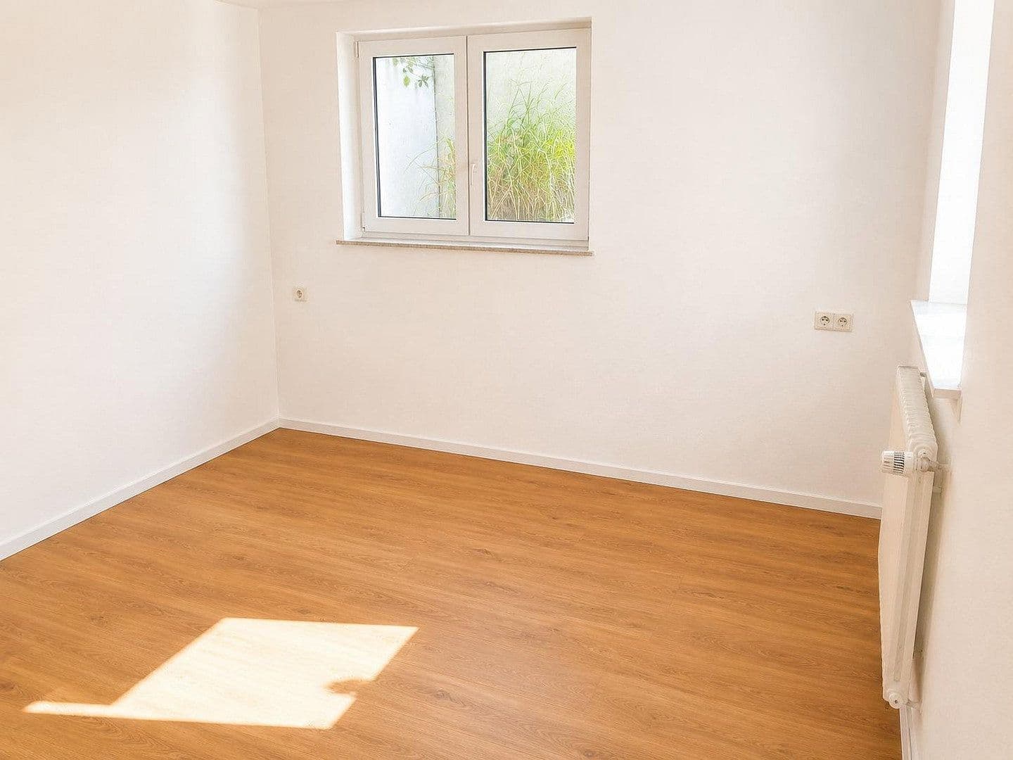 Prenájom bytu 3-izbový 78 m², Reutlingen, Bádensko-Wurttembersko Prenájom bytu 3-izbový 78 m², Reutlingen, Bádensko-Wurttembersko