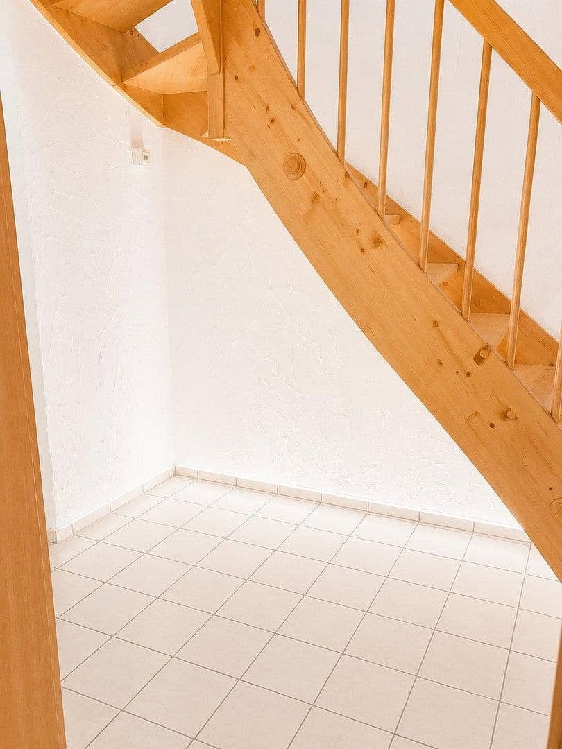 Prenájom bytu 3-izbový 78 m², Reutlingen, Bádensko-Wurttembersko Prenájom bytu 3-izbový 78 m², Reutlingen, Bádensko-Wurttembersko
