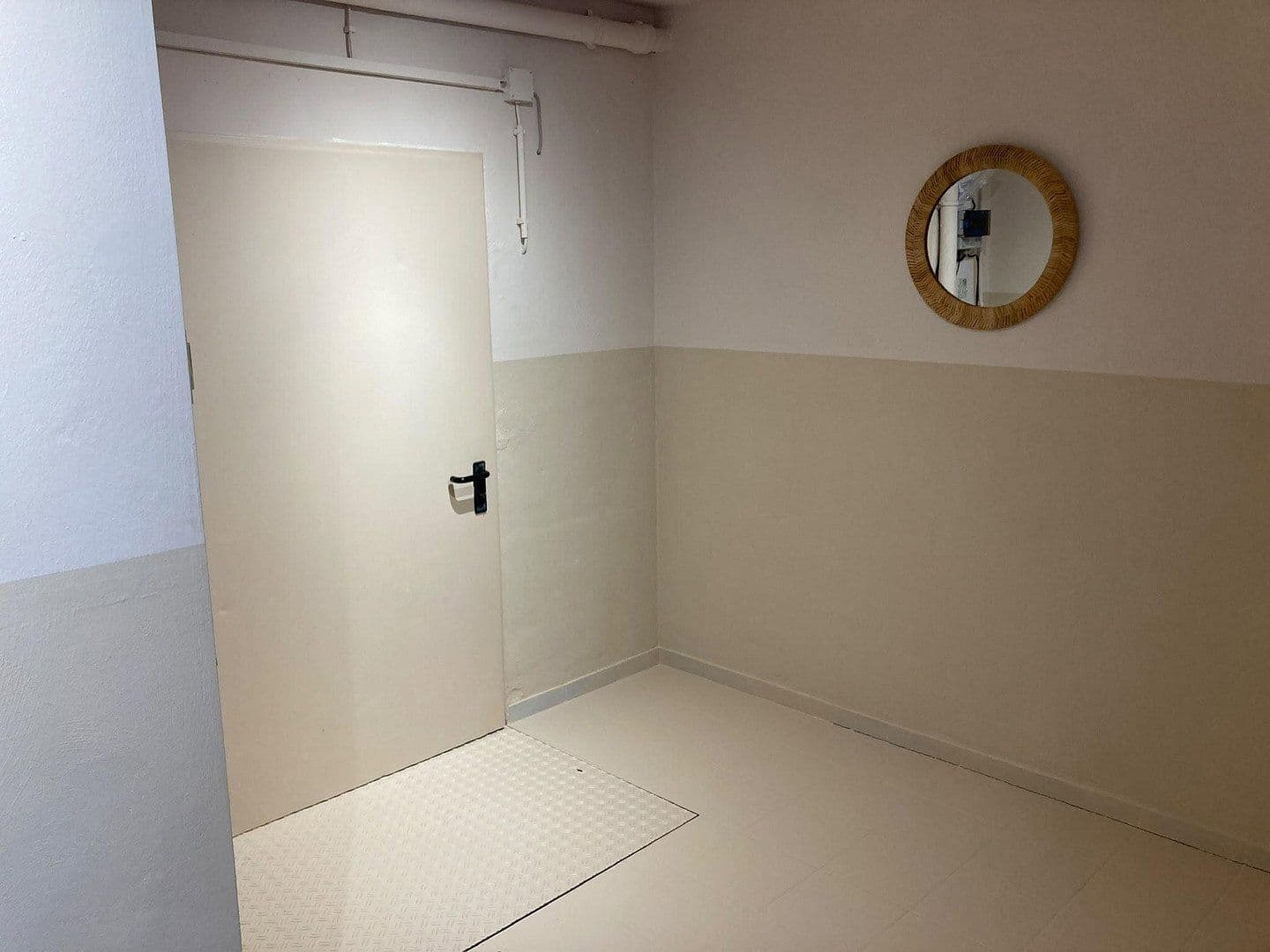 Prenájom bytu 3-izbový 78 m², Reutlingen, Bádensko-Wurttembersko Prenájom bytu 3-izbový 78 m², Reutlingen, Bádensko-Wurttembersko