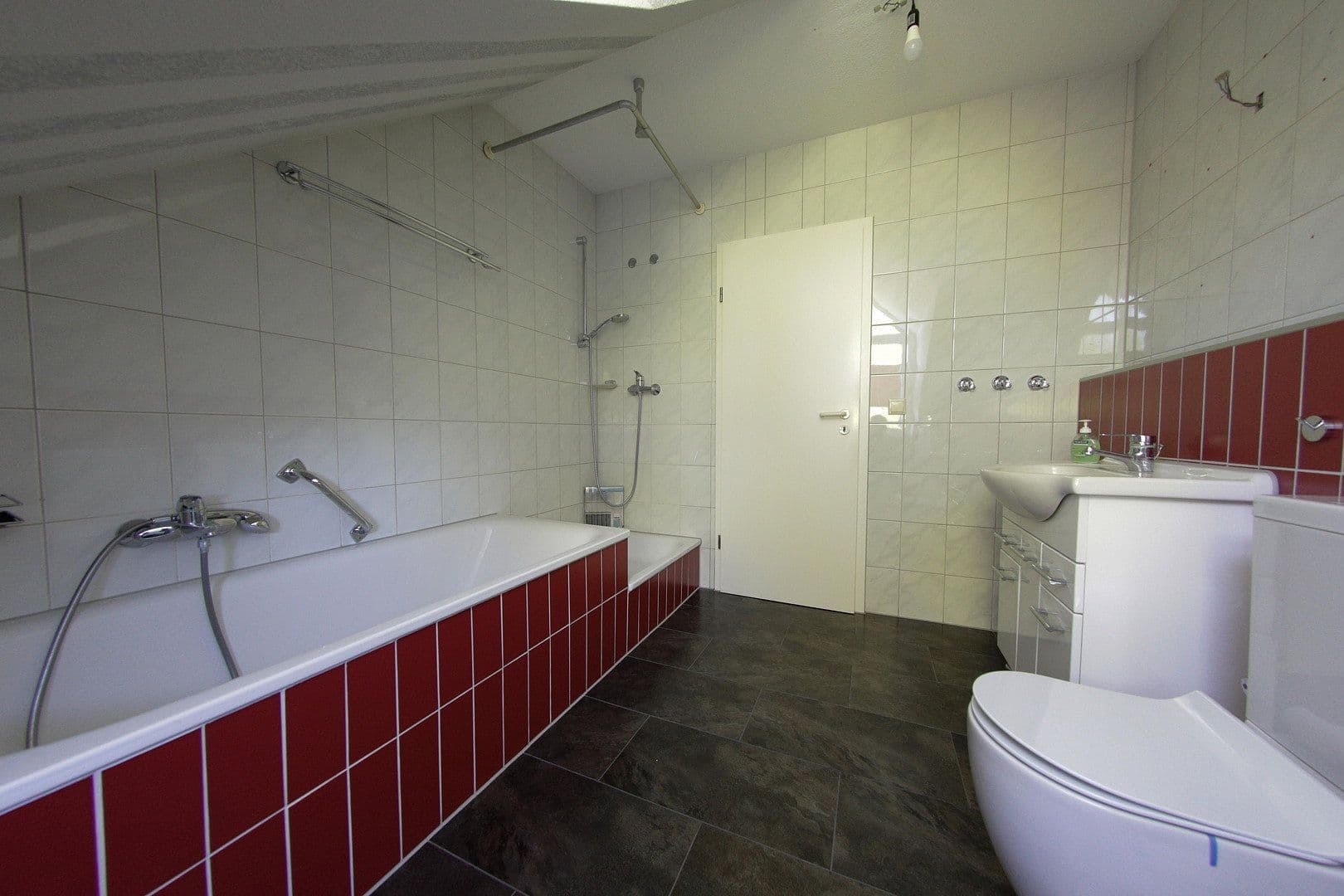 Predaj bytu 4-izbový 94 m², Wendelsheim, Porýnie-Falcko Predaj bytu 4-izbový 94 m², Wendelsheim, Porýnie-Falcko