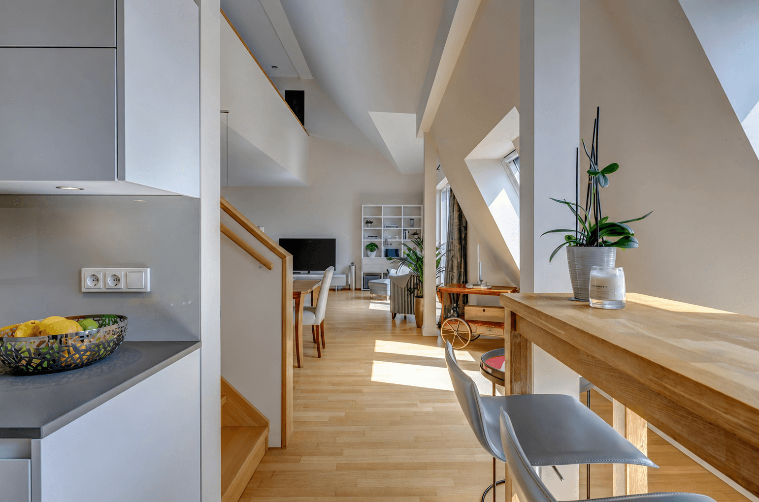 Predaj bytu 4-izbový 159 m², Berlin, Berlín Predaj bytu 4-izbový 159 m², Berlin, Berlín