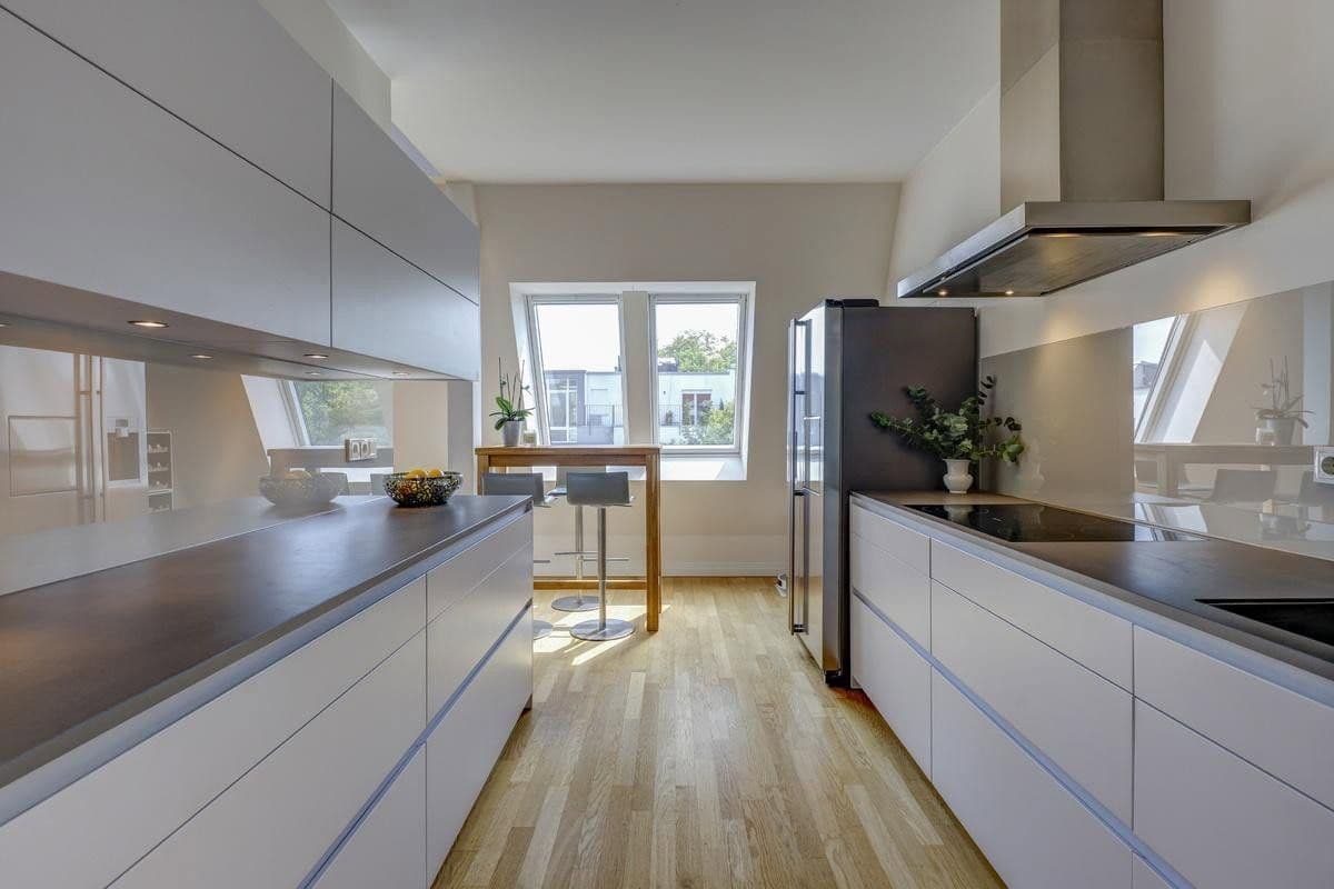 Predaj bytu 4-izbový 159 m², Berlin, Berlín Predaj bytu 4-izbový 159 m², Berlin, Berlín
