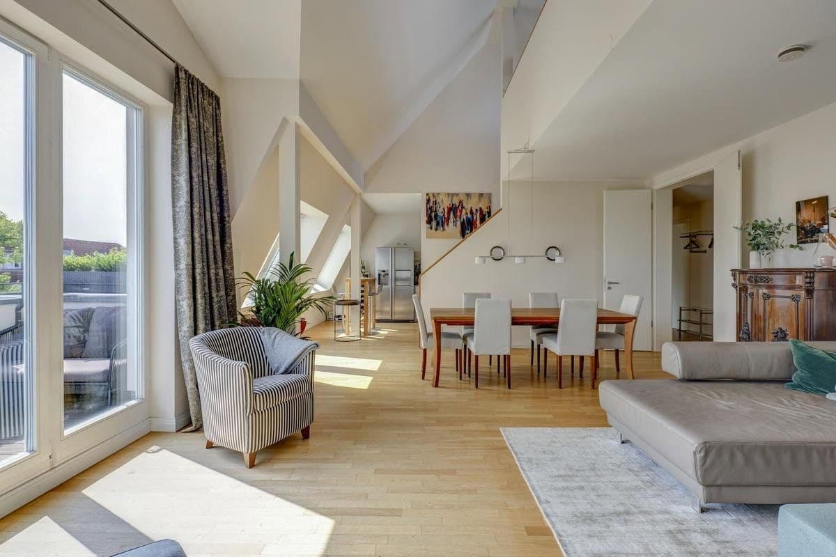 Predaj bytu 4-izbový 159 m², Berlin, Berlín Predaj bytu 4-izbový 159 m², Berlin, Berlín