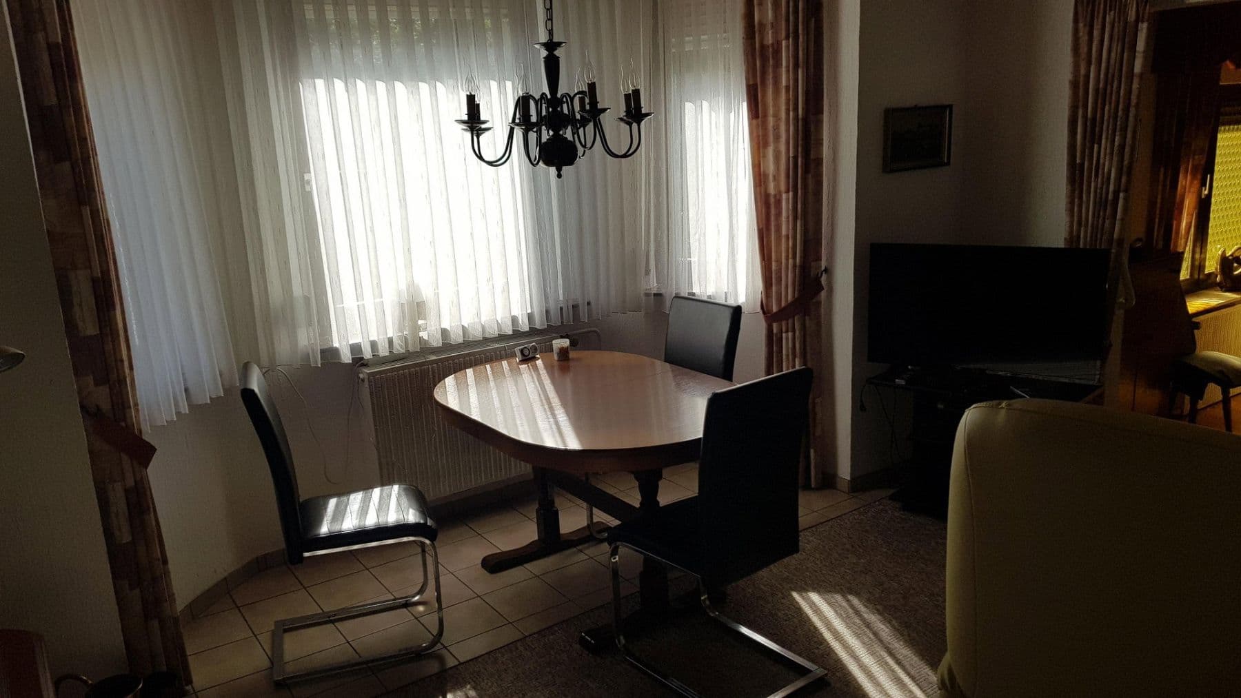 Predaj domu 145 m², pozemok 318 m², Homerich 9, Idar-Oberstein, Porýnie-Falcko Predaj domu 145 m², pozemok 318 m², Homerich 9, Idar-Oberstein, Porýnie-Falcko