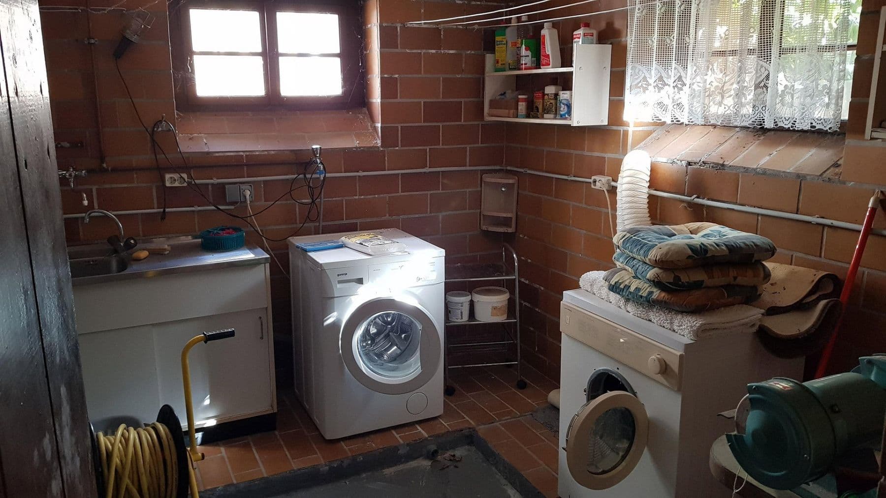 Predaj domu 145 m², pozemok 318 m², Homerich 9, Idar-Oberstein, Porýnie-Falcko Predaj domu 145 m², pozemok 318 m², Homerich 9, Idar-Oberstein, Porýnie-Falcko