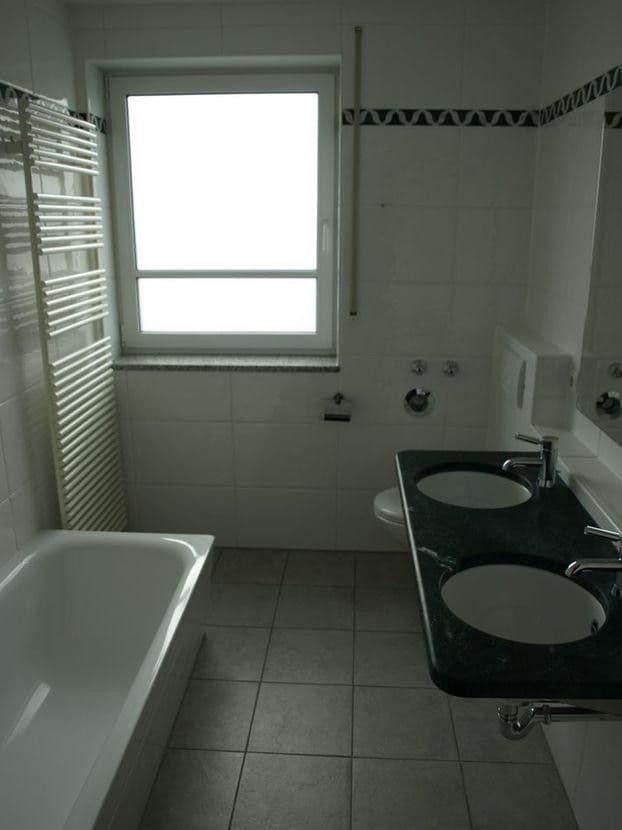 Prenájom domu 143 m², pozemok 200 m², Alleestr. 2b, Unterschleißheim, Bavorsko Prenájom domu 143 m², pozemok 200 m², Alleestr. 2b, Unterschleißheim, Bavorsko