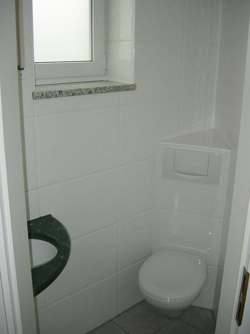 Prenájom domu 143 m², pozemok 200 m², Alleestr. 2b, Unterschleißheim, Bavorsko Prenájom domu 143 m², pozemok 200 m², Alleestr. 2b, Unterschleißheim, Bavorsko