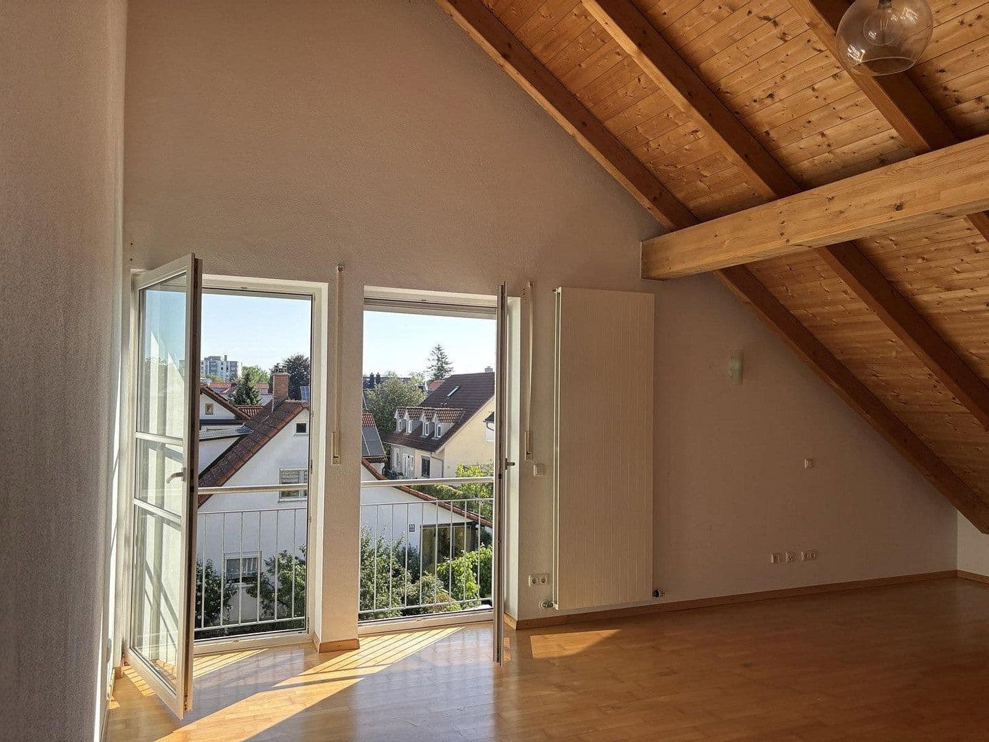 Prenájom domu 143 m², pozemok 200 m², Alleestr. 2b, Unterschleißheim, Bavorsko Prenájom domu 143 m², pozemok 200 m², Alleestr. 2b, Unterschleißheim, Bavorsko
