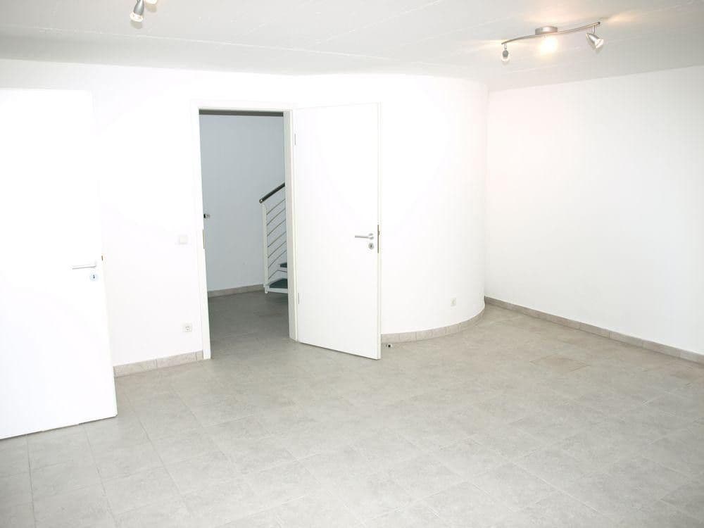 Prenájom domu 143 m², pozemok 200 m², Alleestr. 2b, Unterschleißheim, Bavorsko Prenájom domu 143 m², pozemok 200 m², Alleestr. 2b, Unterschleißheim, Bavorsko